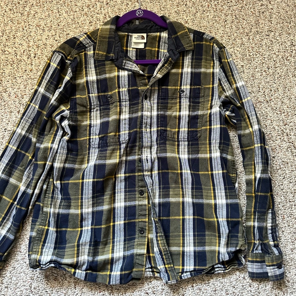 Men’s North Face flannel shirt size Large